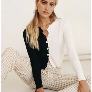 NWT VRG GRL Ultimate Girl Button Front Knit Top Black/White colour block sweater